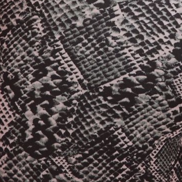 Lululemon Glow Up Super-High Rise Leggings - Snake Structure Gray Multi Size 4 - Picture 6 of 16